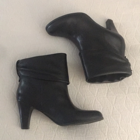 BCBG Shoes - BCBG black booties